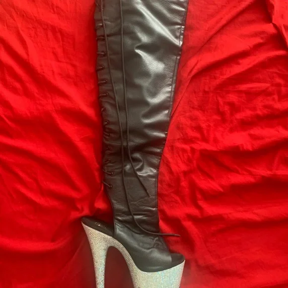 Pleaser Black thigh rhinestone 7inch platform boots - Picture 11 of 11